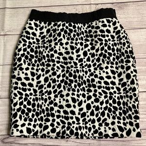 Ann Taylor Petite Black and White Cheetah Skirt